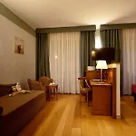 & Centro - Stazione Porta Susa 3*