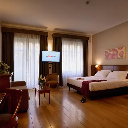 Hotel & Centro - Stazione Porta Susa Turín