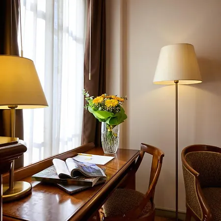 & Centro - Stazione Porta Susa 3*