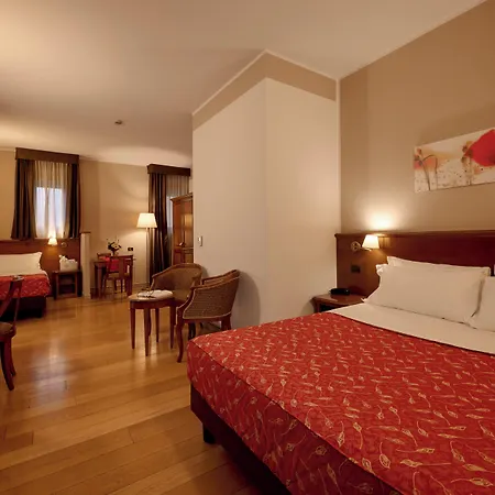 Hotell & Centro - Stazione Porta Susa 3*