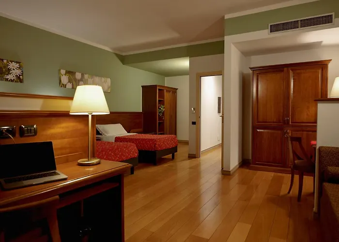 & Centro - Stazione Porta Susa Hotel 3*