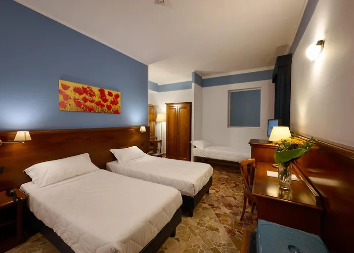 & Centro - Stazione Porta Susa 3* Turin