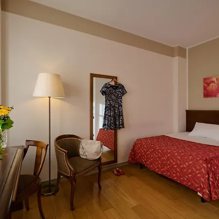 Hotel & Centro - Stazione Porta Susa 3*