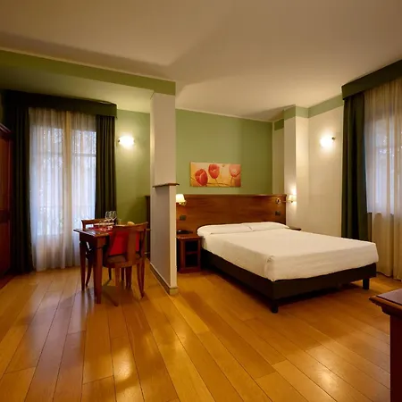 & Centro - Stazione Porta Susa Hotel Turín