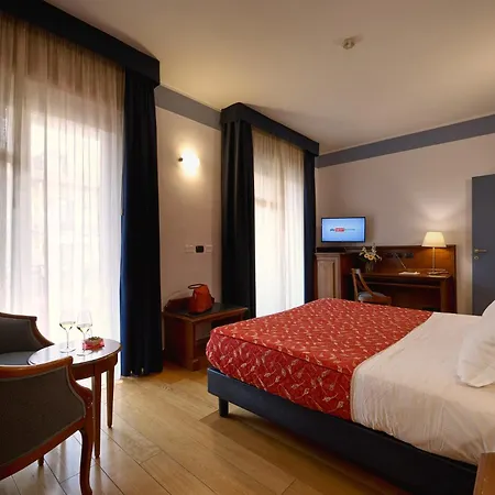 & Centro - Stazione Porta Susa Hotel Turín