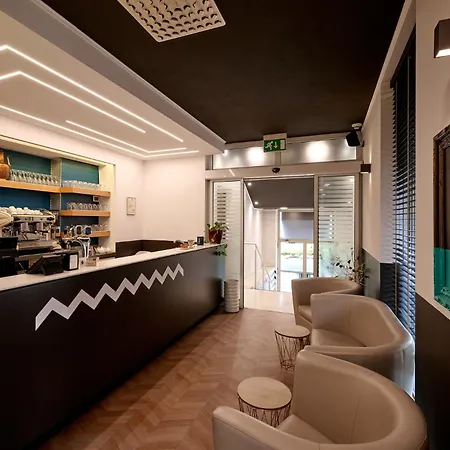 & Centro - Stazione Porta Susa Hotel