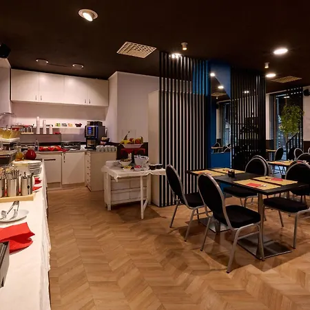 & Centro - Stazione Porta Susa Hotel