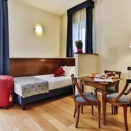 & Centro - Stazione Porta Susa Hotel Turín