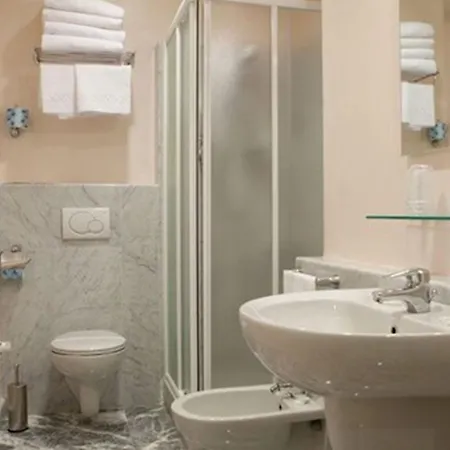 & Centro - Stazione Porta Susa Hotel