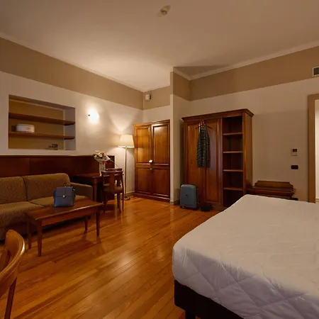 & Centro - Stazione Porta Susa Otel