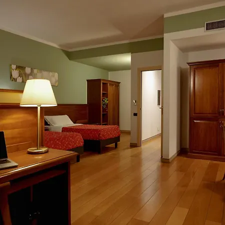 & Centro - Stazione Porta Susa Otel 3*