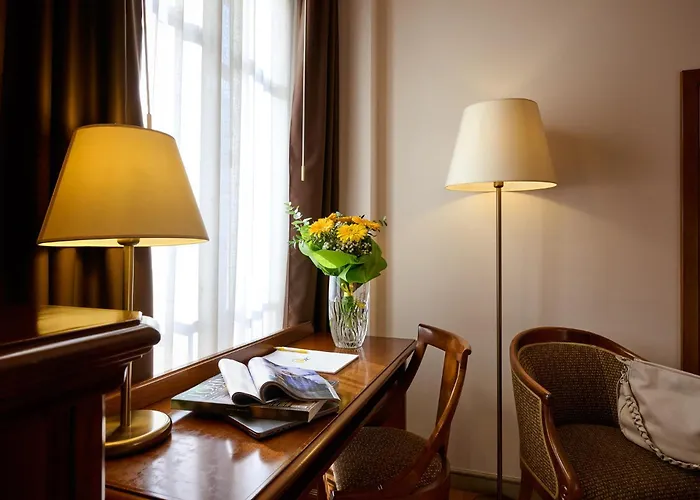 & Centro - Stazione Porta Susa 3*