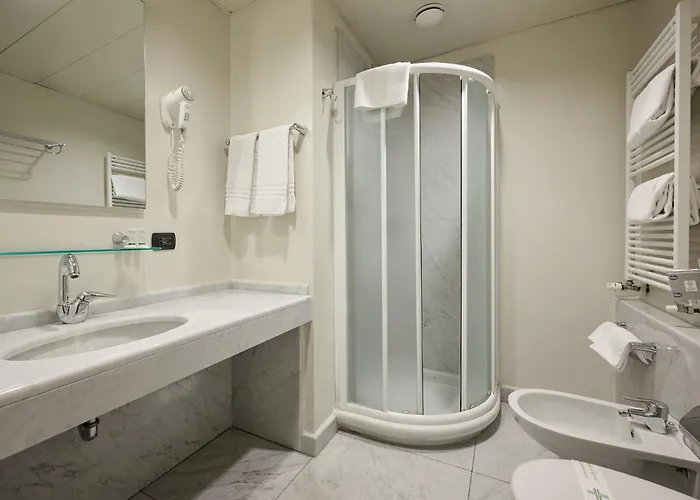 & Centro - Stazione Porta Susa Otel