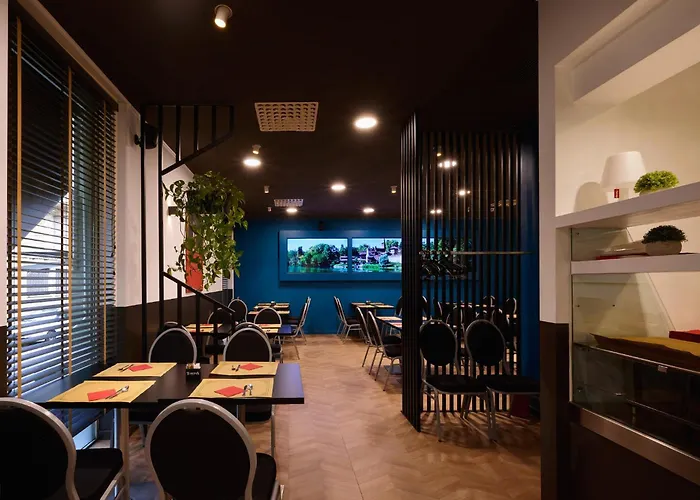 & Centro - Stazione Porta Susa 3*